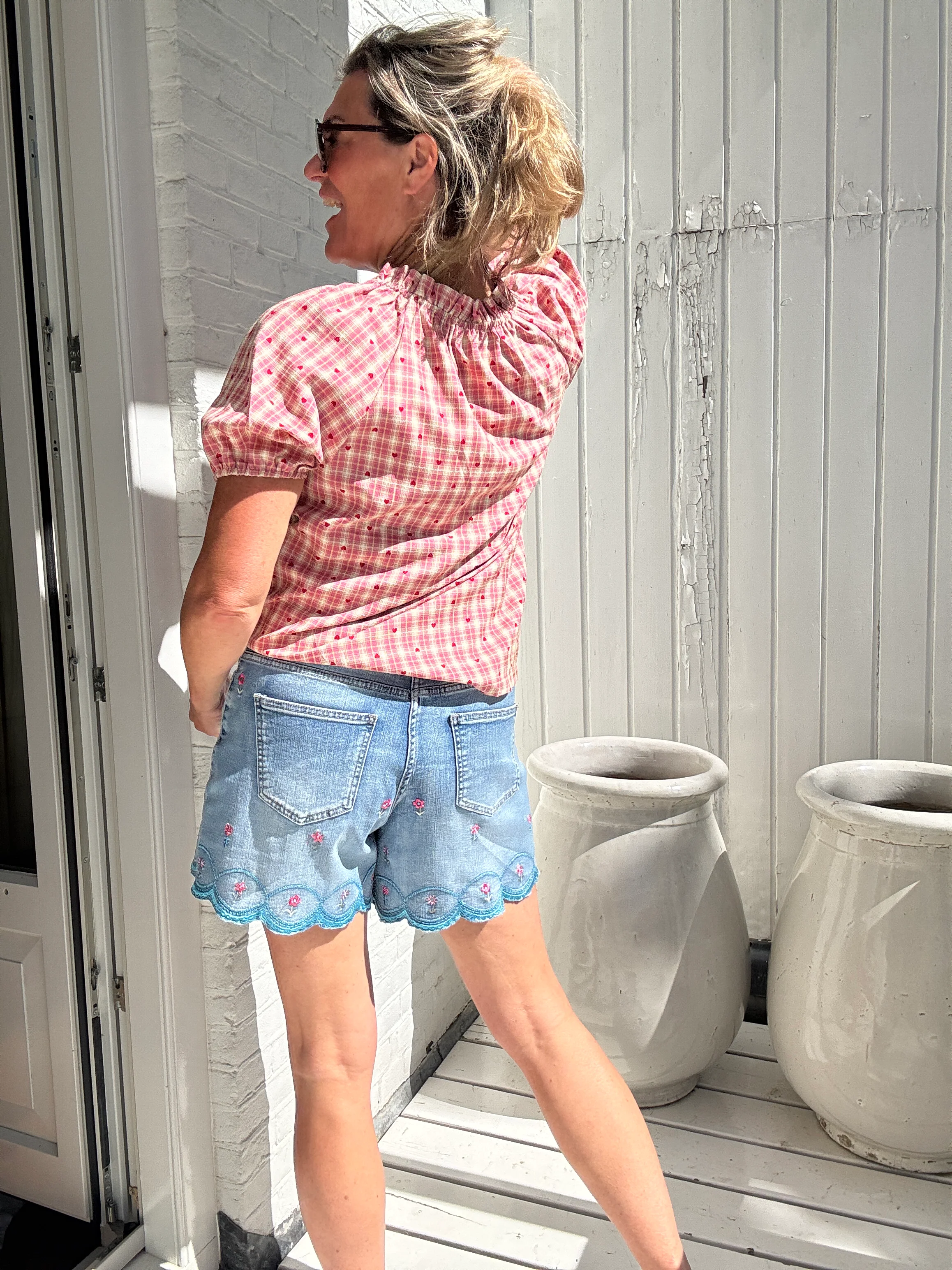 Short - Sara - Image 3